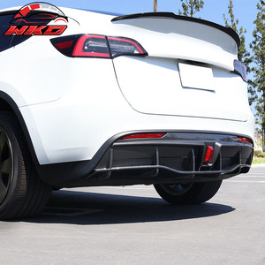 Protector de Parachoques Trasero para Tesla Model Y 2020-2024 IKON, Difusor con Impresión de Fibra de Carbono con LED, Accesorios para Automóviles - Product Image 2