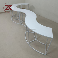 Table de présentation incurvée ZKAI pour mariage en extérieur, structure métallique blanche en forme de S, table de dessert serpentine pour décoration de fête