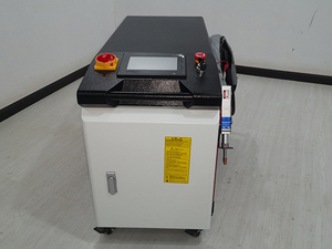 เครื่องเชื่อมเลเซอร์ไฟเบอร์แบบพกพาขนาดเล็ก 2000W DMK รุ่นใหม่ พร้อมแหล่งกำเนิดเลเซอร์ ใช้งานง่ายสำหรับการเชื่อมโลหะ - Product Image 4