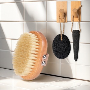 <span class=keywords><strong>Brosse</strong></span> corporelle sèche <span class=keywords><strong>en</strong></span> bois avec logo personnalisé, poils doux <span class=keywords><strong>en</strong></span> nylon, exfoliante <span class=keywords><strong>pour</strong></span> la douche, nettoyage corporel avec <span class=keywords><strong>brosse</strong></span> sèche <span class=keywords><strong>en</strong></span> bois de hêtre - Product Image 5