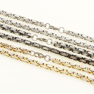 Nouveau design de collier pour homme, chaîne byzantine longue en acier inoxydable plaqué or 18 carats - Product Image 3