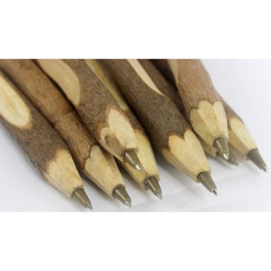 Bolígrafo Ecológico Personalizado Hecho a Mano con Madera Natural - Product Image 1
