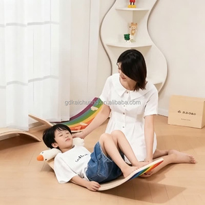 Tavola di Equilibrio Curva per Bambini, Giocattolo per Allenamento Sensoriale e Sviluppo della Coordinazione Fisica - Product Image 5