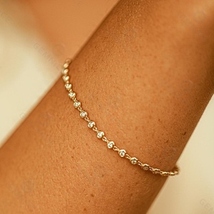 Brazalete de Tenis con Incrustaciones de Circonitas Cúbicas en Latón Chapado en Oro de 18k, Ajustable - Product Image 3