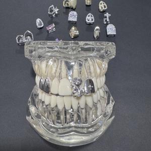 Grillz de Luxe Bling pour une <span class=keywords><strong>Dent</strong></span> Style Vampire en Zircon Cubique Plaqué Or 14K pour <span class=keywords><strong>Rappeur</strong></span> avec Diamants Iced Out - Product Image 1