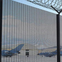 Clôture de prison à vue dégagée haute sécurité 686 868 358 pour le marché africain, clôture en fil soudé anti-escalade de 6 pieds de haut
