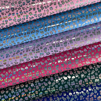Support durable de motif laser en cuir synthétique imprimé léopard coloré pour une utilisation décorative sur les sacs de voitures de meubles