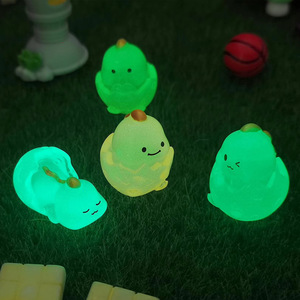 โมเดลเรซิ่นการ์ตูนเรืองแสงในที่มืด ขายส่ง ของตกแต่งจิ๋ว รูปไดโนเสาร์ มังกร ไข่ ของจิ๋วสำหรับสวน ชุด DIY ของเล่น - Product Image 4