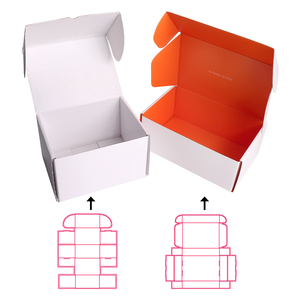 Cajas de Cartón Corrugado Biodegradables y Ecológicas Resistentes de Color Blanco Dorado <span class=keywords><strong>para</strong></span> Embalaje de Ropa con Forro de Esponja y Relieve - Product Image 1