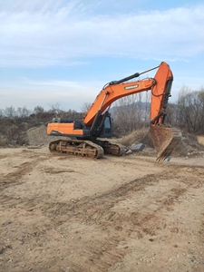 Excavadora Usada Doosan DX520LC-9C Dx 500 2022, Motor Diésel, Hidráulica, de Orugas, Maquinaria para Movimiento de Tierras, Bajo Número de Horas, 52 Toneladas, Grande - Product Image 4