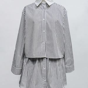 Vente en gros de costumes pour femmes personnalisés OEM ODM de haute qualité, mode décontractée, col rabattu, chemisier à rayures à manches longues et ensembles de jupes - Product Image 2