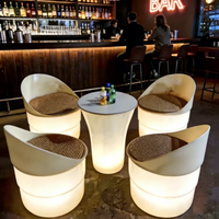 Ensemble de table et chaises de café en plastique moderne pour l'extérieur, robuste, empilable, imperméable, pour hôtel, restaurant, mariage, restauration