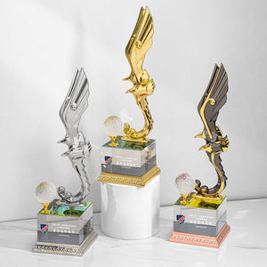 कस्टम चमकदार क्रिस्टल अनियमित आकार डिए नक्काशीदार गोल्फ ट्रॉफी खेल आयोजन स्मारिका के लिए अनुकूलित लोगो के साथ - Product Image 3