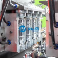 Machine de soufflage PET à économie d'énergie 500-10000 BPH, machine de moulage par soufflage entièrement automatique pour bouteilles d'eau et de boissons