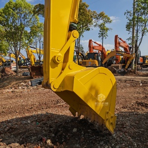 Excavadora de cadenas Komatsu PC220-8 usada en oferta, 22 toneladas, original de Japón, excavadora mediana con motor diésel Komatsu SAA6D107E - Product Image 6