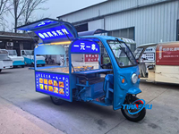Kiosque mobile de petite abeille vendant des produits de canard brochettes frites camion de nourriture