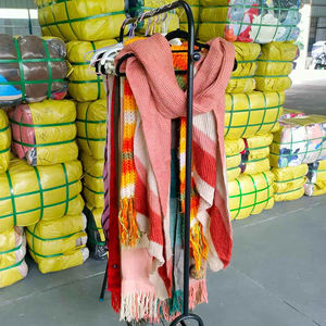 Assortiment de foulards d'hiver d'occasion PJ02, foulards en <span class=keywords><strong>laine</strong></span> mélangée et en coton tricotés pour diverses tenues et occasions - Product Image 3