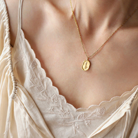 Collier Ovale Irrégulier Sculpté Pendentif Lave Laqué Rétro Plaqué Or 18k Bijoux en Acier Inoxydable