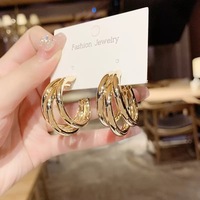 Pendientes circulares geométricos Estilo retro americano europeo Simple Todo-fósforo Pin corto Pendientes de aro de moda del Sur