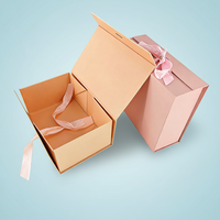 Boîte cadeau portable avec logo personnalisé, pliable, rigide, laminage mat, écologique, emballage en carton à rabat, impression de logo sur ruban