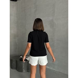 เสื้อยืดถัก TOPSHOW รุ่น Black Shepherd Stitch ผ้าคอตตอนพรีเมียม 95% ผสมอีลาสเทน 5% สีพื้น ใส่สบายสำหรับทุกเพศ - Product Image 5