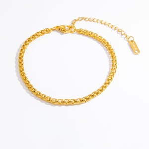 Pulsera de Oro de 18K de Alta Gama con Cadena de Acero Inoxidable, Estilo Moderno y Acabado Duradero - Product Image 5