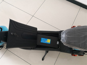 Scooter et vélo tout-terrain à 2 roues avec pneus larges, 60V 1000W 12Ah, avec siège, vitesse de 35-40 km/h, autonomie de 30-100 km - Product Image 6