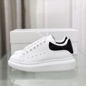 Zapatos de Lujo MC con Cordones para Hombre y Mujer 2025, Logotipo Personalizado, Parte Superior de Malla/Tela, Diseño Casual con Suela Gruesa para Aumentar la Altura - Product Image 4