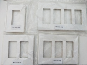 <span class=keywords><strong>Plaque</strong></span> murale <span class=keywords><strong>électrique</strong></span> Barep US UL blanche 4 modules sans vis pour interrupteur et prise - Product Image 4