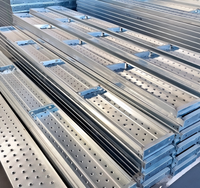 Plateforme de chantier en acier galvanisé haute résistance, à haute capacité de charge, avec trous antidérapants pour la construction