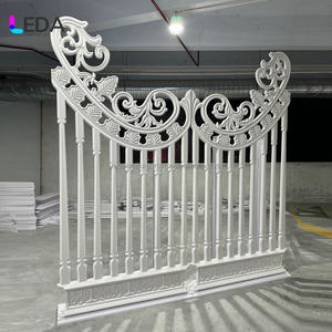 Puerta Decorativa Acrílica Moderna LEDA, Hecha a Mano con Intrincados Relieves, Novedad, Desmontable para Eventos de Boda - Product Image 6