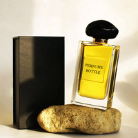 Conception simple chinoise de haute qualité ronde rectangulaire 30ml 50ml 100ml bouteille de parfum en verre avec chapeau noir brillant + boîte d'emballage