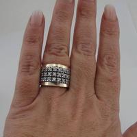 Meistverkaufter Ethnischer Retro Karierter Breiter Damenring aus Messing mit Edelsteinen 18K Vergoldet Kreatives Modisches Vintage-Design