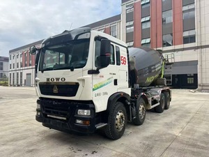 Camion malaxeur à béton ZOOMLION d'occasion 8~12 m³ HOWO Sinotruk Isuzu TX 350 8x4 avec moteur chinois Weichai, engin de construction - Product Image 4