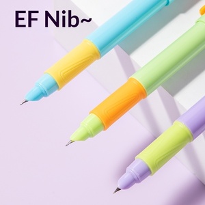 <span class=keywords><strong>Penna</strong></span> <span class=keywords><strong>Stilografica</strong></span> per Studenti <span class=keywords><strong>con</strong></span> Punta Fine EF, <span class=keywords><strong>Cartuccia</strong></span> d'Inchiostro Ricaricabile, Asciugatura Rapida, Scrittura Fluida, per Scuola, Ufficio e Uso Quotidiano - Product Image 5