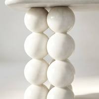 Table console en travertin blanc naturel avec pieds sphériques, table d'entrée sculpturale moderne pour projets de villas et d'hôtels