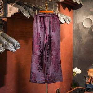 Nouveau <span class=keywords><strong>pantalon</strong></span> classique en soie jacquard satinée, taille élastique, coupe droite amincissante, en fil Xiangyun violet pour <span class=keywords><strong>femme</strong></span> - Product Image 1