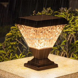 <span class=keywords><strong>Fari</strong></span> <span class=keywords><strong>a</strong></span> colonna <span class=keywords><strong>a</strong></span> <span class=keywords><strong>LED</strong></span> in plastica <span class=keywords><strong>solare</strong></span> ad alta luminosità utilizzati su pareti esterne giardini ville famiglia giardino ringhiere - Product Image 6