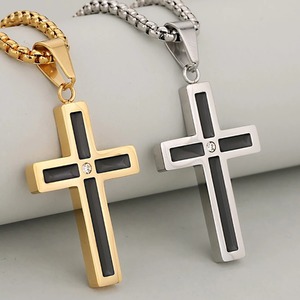 Collar con colgante de crucifijo de acero inoxidable para hombre, estilo hip hop punk, con dijes religiosos y piedras de circonita, para mujeres y niñas. - Product Image 1