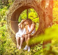 Chaise suspendue romantique en teck et rotin pour décorations de mariage en extérieur, accessoires de photographie créatifs pour jardin et piscine, utilisation en terrasse