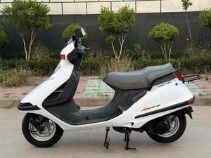 Motocicleta <span class=keywords><strong>Honda</strong></span> CH125 de <span class=keywords><strong>125cc</strong></span>, Refrigeración por Agua, Funcionamiento Suave, Ideal para Viajes Diarios de Corta Distancia - Product Image 1