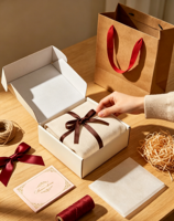 Solution complète pour boîtes cadeaux et sacs d'emballage, OEM ODM, emballage de luxe personnalisé, service de production et de conception intégrée