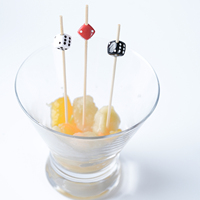 Creatieve Bamboe Spiesjes Dobbelstenen Gevormde Kraal Zwart Wit Rood Kleur Fruit Picks Cocktail Spiesjes