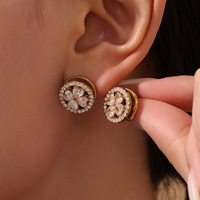 Parure de bijoux élégante en zircon micro-pavé, motif cœur et fleur, comprenant collier à pendentif rond, bague et boucles d'oreilles, pour un style raffiné.