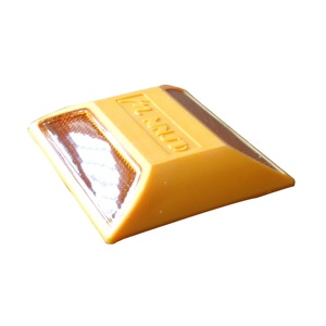 Réflecteurs routiers de sécurité, marques de chaussée surélevées réfléchissantes, goupilles routières en plastique type œil de chat - Product Image 1