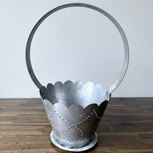 Nouveauté du créateur : Jardinière décorative vintage en fer galvanisé, faite à la main, à prix réduit, en promotion, pour jardin (en carton) - Product Image 1