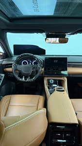Utilisé pour modifier le volant du Toyota Land Cruiser LC300 avec un volant en carbone forgé et Alcantara - Product Image 6