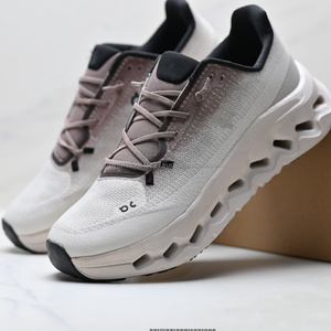 Chaussures de course Cloudtilt en tricot bleu et blanc, semelle épaisse, lacets, baskets de sport design pour l'entraînement quotidien - Product Image 4