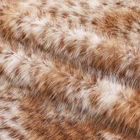 Goldener Nerz-Plüschstoff mit Leopardenflecken, Faux-Sabel-Stil, Polyester/Acryl, Vorderseite Anpassbar, Dichte und Gewicht Regulierbar, Gestrickter Stoff 100%