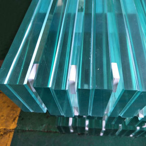 Recinzione Moderna Ecologica in Vetro Temperato Senza Telaio, Design a Profilo a U in Alluminio con Fessura per Schede, Facile Installazione per Terrazze e Scale - Product Image 4